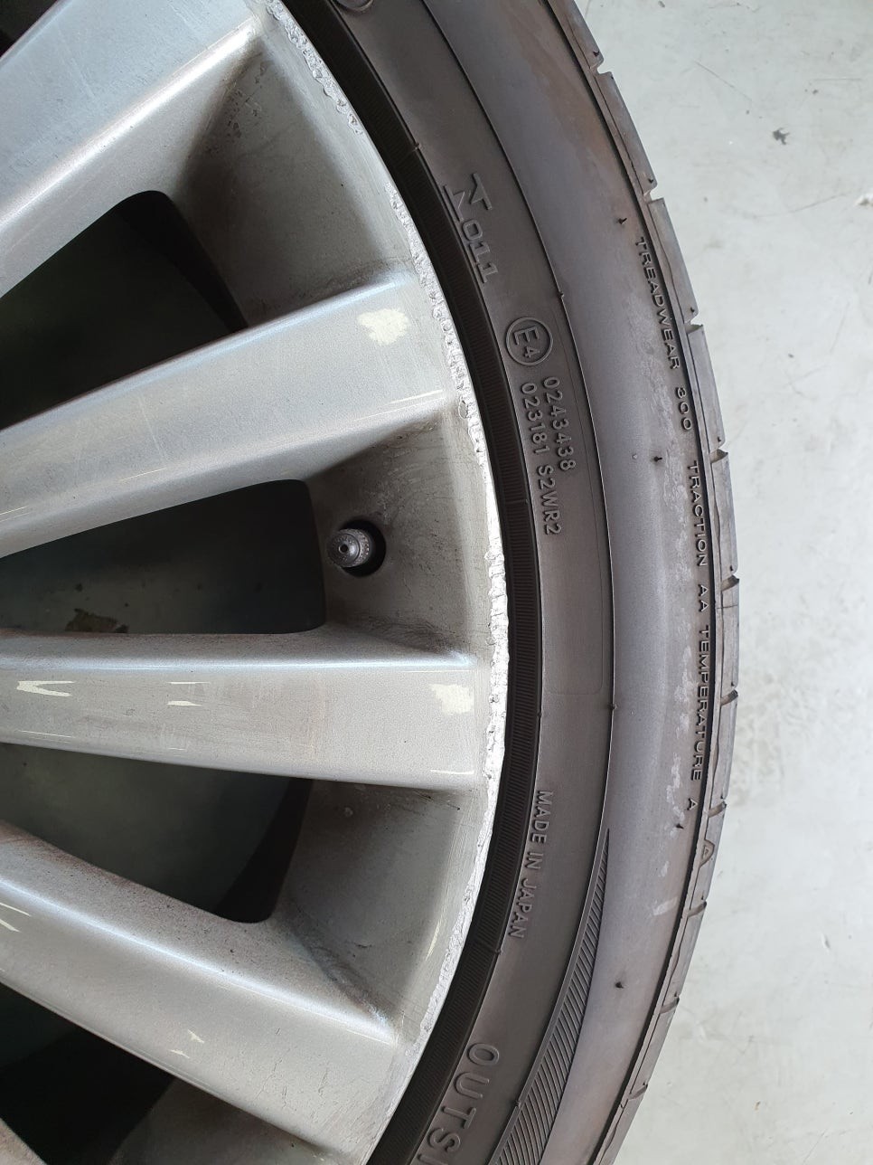 경기남부 / 수원 평택 안산 화성 BMW 7시리즈 740i 휠복원 수리 전문점 드렁큰타이어 / 화성시 팔탄면 / 수원.화성