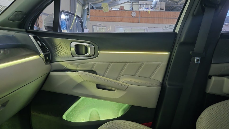 쏘렌토mq4 엠비언트 순정이 없어도 깔끔하게 ! / 인천 계양, 김포, 강서, 부평