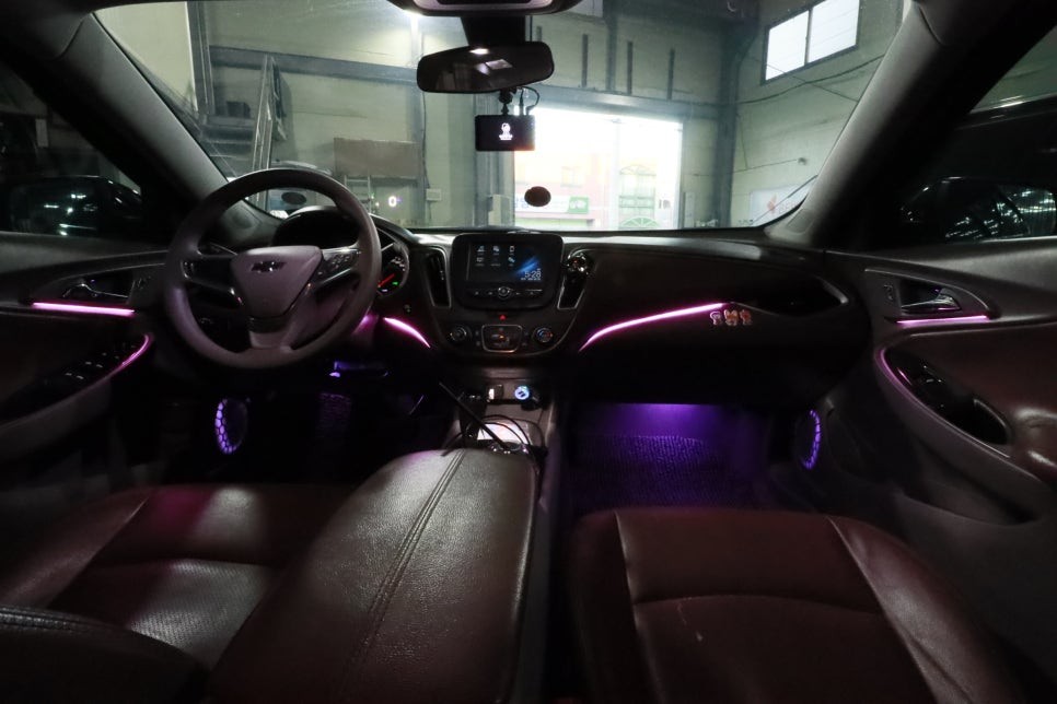 말리부 RGB 엠비언트 라이트 무드등 시공 부산 디팩토리 / 부산 사상구