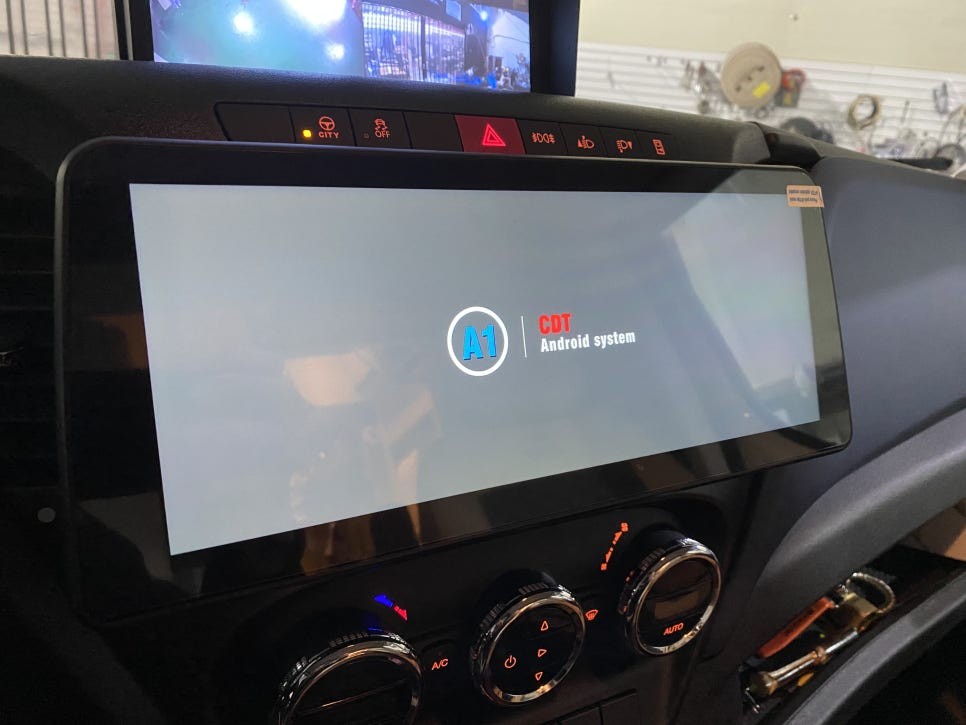 이베코 뉴데일리 제일모빌 캠핑카 핸들리모컨 연동 안드로이드올인원 / 부산 사상구