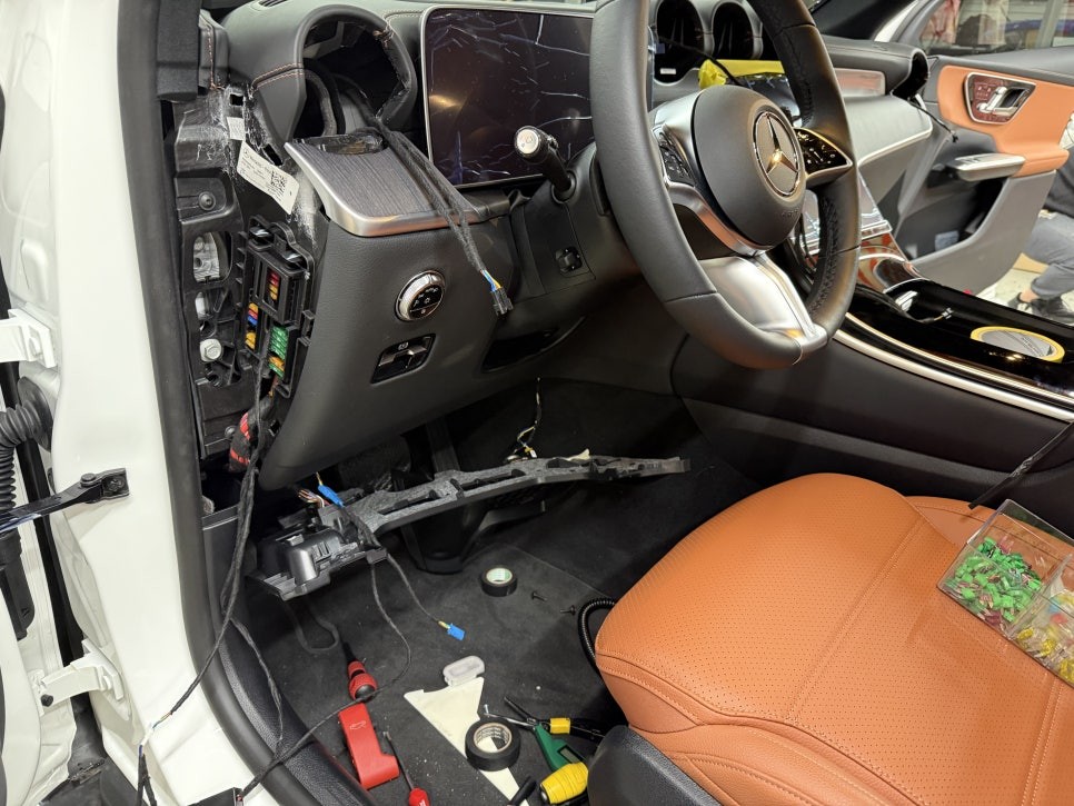 벤츠 GLC 25년식 X254 송풍구 엠비언트 / 부산 사상구