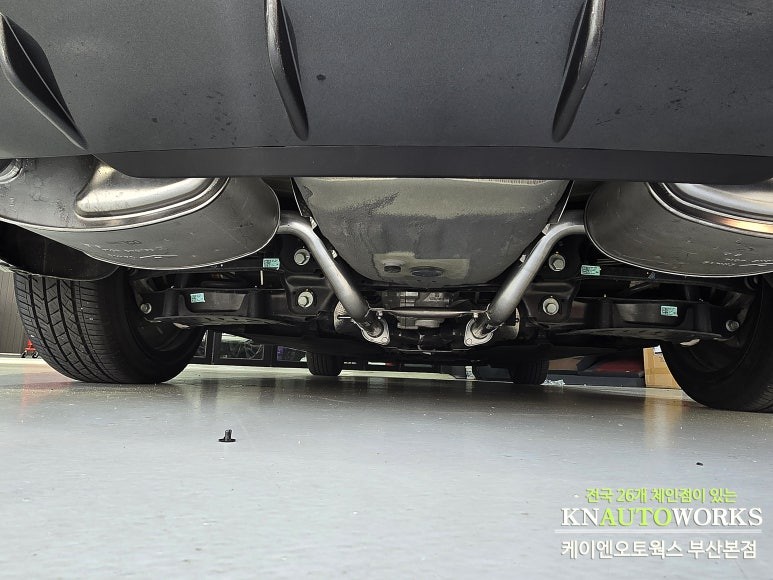 G70 차에 페이스리프트 제네시스 스포츠 패키지 순정 듀얼머플러 배기 개조 / 부산 사상구 주례동