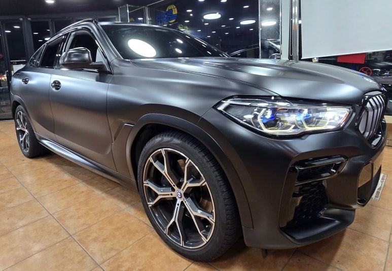 광주전체랩핑 BMW X6 고광택 사틴블랙 전체랩핑 크롬딜리트 시공 / 광주 북구 중흥동