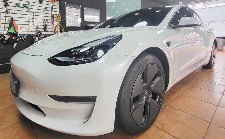 광주랩핑 제거 테슬러 모델3 전체랩핑 제거 / 광주 북구 중흥동