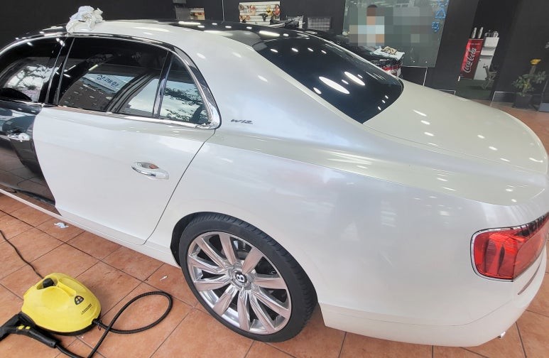 광주랩핑제거 벤틀리 플라잉스퍼 전체랩핑 제거 / 광주 북구 중흥동