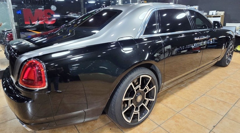 광주랩핑 롤스로이스 고스트 투톤랩핑 제거 및 고광택 리퀴드 실버랩핑 시공 / 광주 북구 중흥동