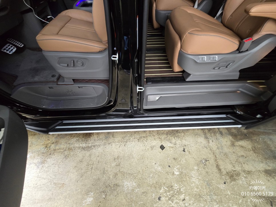 스타리아 가장 튼튼한 사이드스텝 오토그랜드AG // 승하차 면발광 LED와 넓은 발판으로 편하게 사용하세요 / 경기 남양주 다산지금로