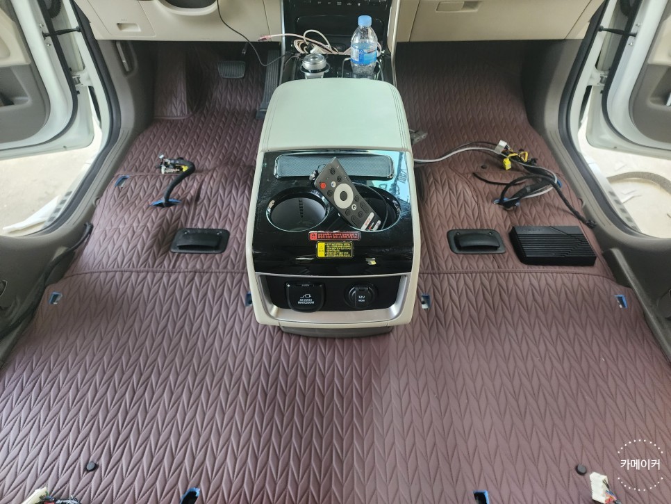 4세대카니발 바닥방음과 엠보싱매트로 정숙하고 쾌적한 튜닝 시공했습니다 / 경기 남양주 다산지금로