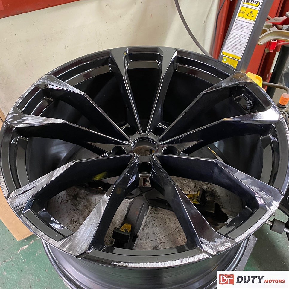 [자동차휠복원] 람보르기니 우루스 23인치 검정유광 휠복원 도색 / 서울 서초