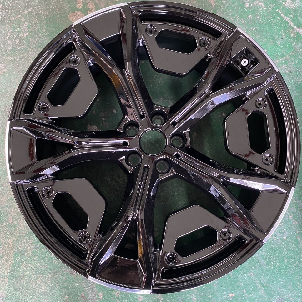 강남에서 휠 복원 BMW 전기차 XM 순정 22인치 / 서울 서초