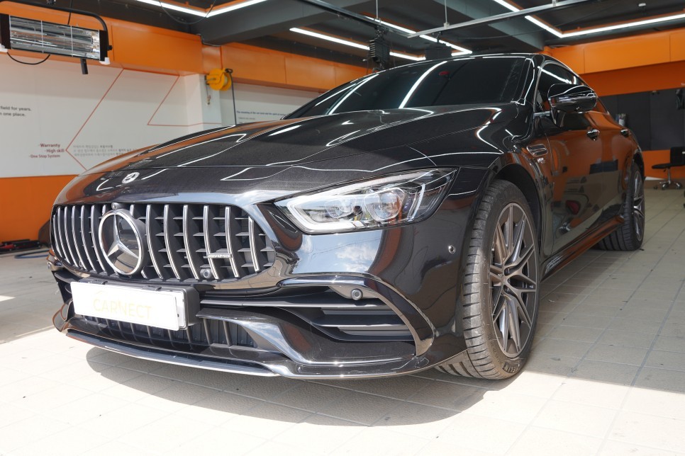 벤츠GT43amg 블랙감성을 살려주는 차량부분랩핑 (크롬죽이기)