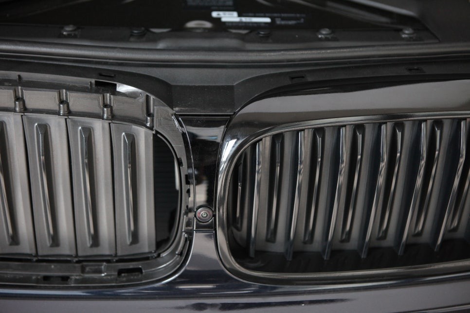 BMW 5시리즈 그릴 부분 랩핑 유광블랙으로 바꾸기 / 하남, 광주, 송파