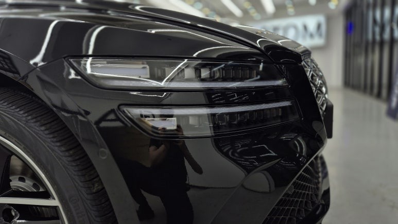 플래그쉽 세단의 대명사 제네시스G80의 새로운 완성. 그 시작은 글라스틴트 슈어X와 산타나 / 부산 금정