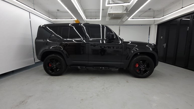 디펜더 오너들이 가장 많이 찾는 썬팅과 사이드스텝 장착!! 엘커스텀에서!! / 부산 금정