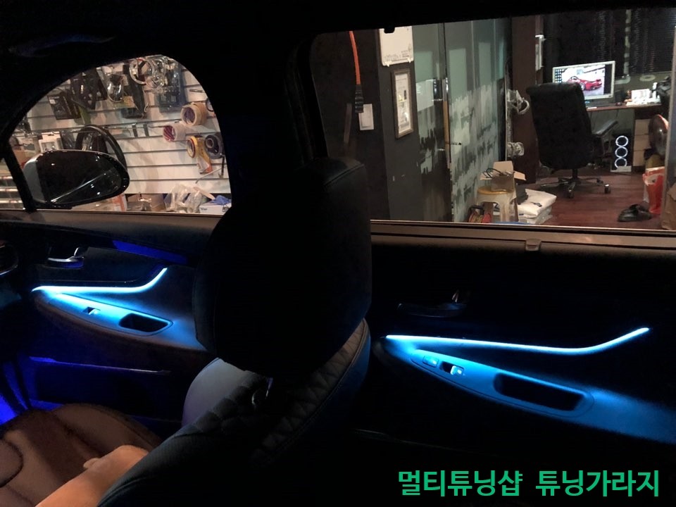 LED튜닝전문점 튜닝가라지  싼타페TM 실내 엠비언트 / 창원 의창구