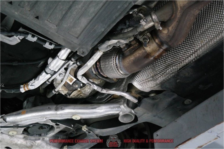 BMW G30 5시리즈 520D 자바라 플렉시블 벨로우즈 소음으로 인한 교체 작업