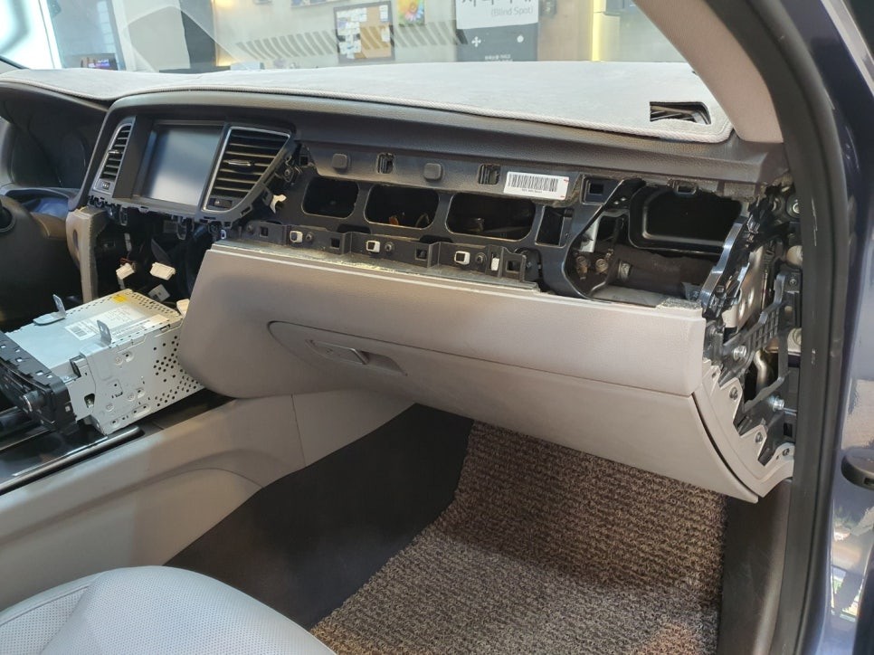 제네시스 G80 DH 스포츠 전방카메라 센터페시아 연동 / 알로이 스포츠페달 작업 자동차 튜닝전문점 경남 김해 / 경남 김해