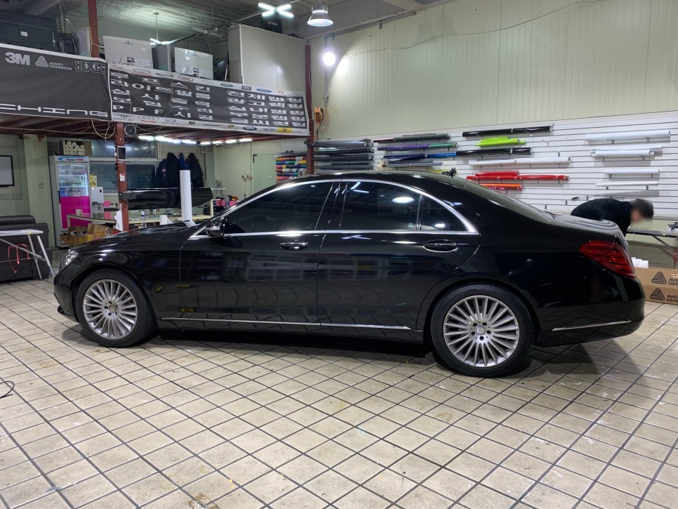 인천 자동차랩핑 아이캐칭_벤츠 s클래스 블랙유광 전체랩핑 시공후기 / 인천 서구, 부평, 부천
