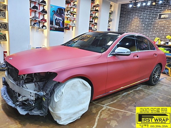 벤츠C클래스 c220d 무광 가넷레드메탈릭 전체랩핑 3M2080 블랙유광루프스킨 그릴랩핑 시흥랩핑 목감랩핑 광명랩핑 일산랩핑 서울랩핑 안산랩핑 분당랩핑 수원랩핑 퍼스트랩카스킨 / 안산, 시흥, 부천
