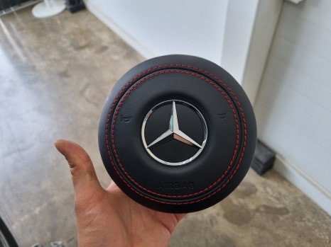 [핏먼트 울산]벤츠 W463 G63AMG 신형 카본 AMG 핸들 장착했더니 구형 이미지 탈피 성공!!! 지바겐의 변신은 무죄입니다. 간지나고 스포티한 핸들 지금 바로 챙겨 보세요~