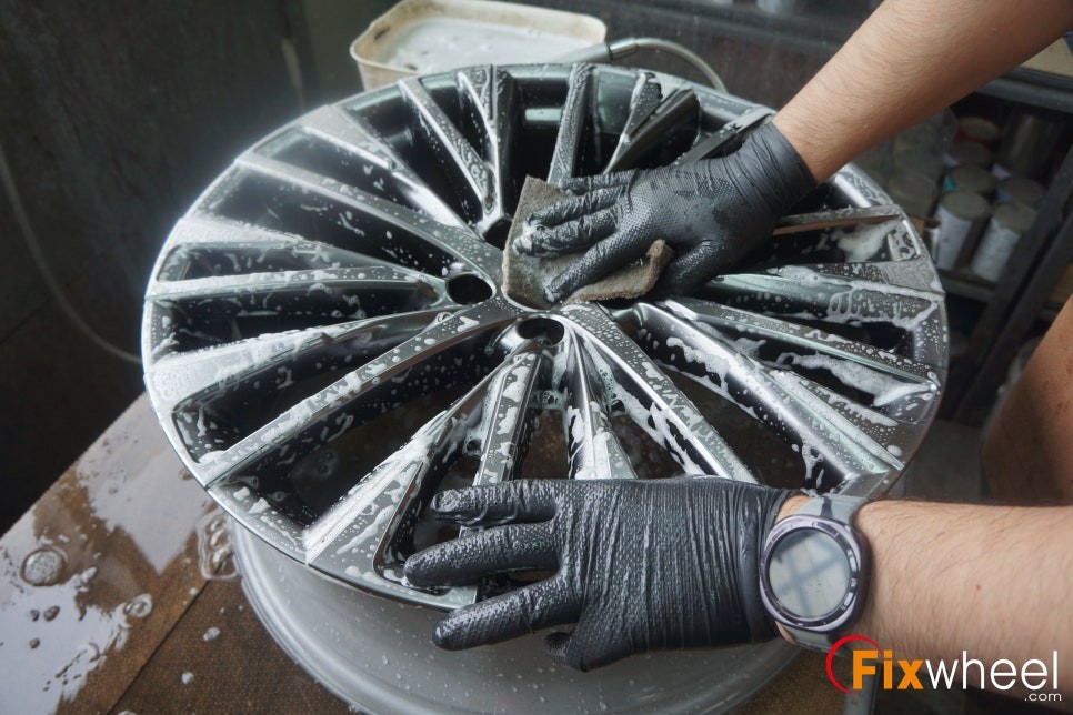 렉서스 RX350h 휠복원, 20년 노하우로 완벽하게 / 하남시 풍산동