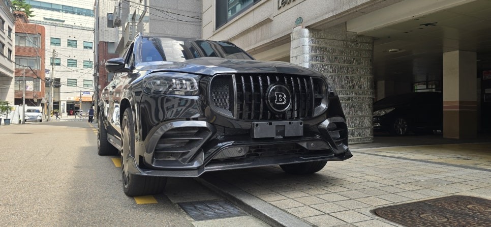 벤츠 GLS 63 브라부스 개조 차량 사고수리 완료 (GLS 580)