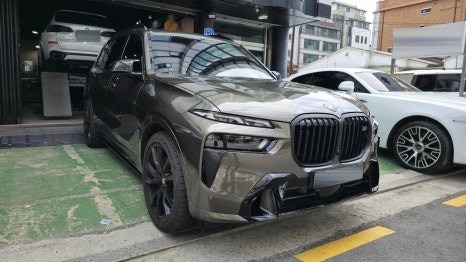 BMW 신형 X7 전동 사이드스텝(전동발판) 시공 장착 완료!!
