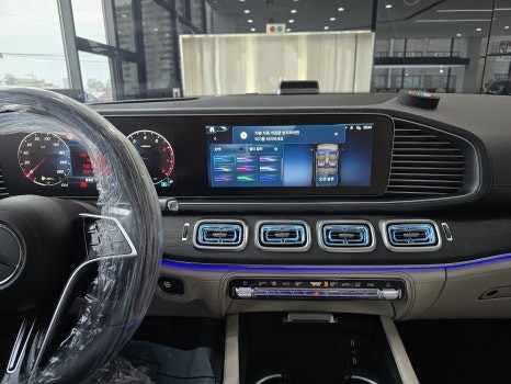 벤츠 gle - 송풍구 & 부메스터 엠비언트  