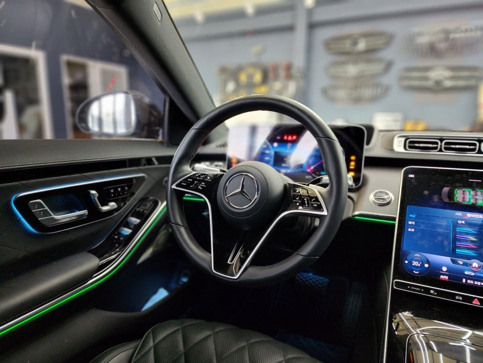 벤츠 S400 - 역시 액티브 엠비언트 & 4D 부메스터를 시공해야 S클래스지  !!!