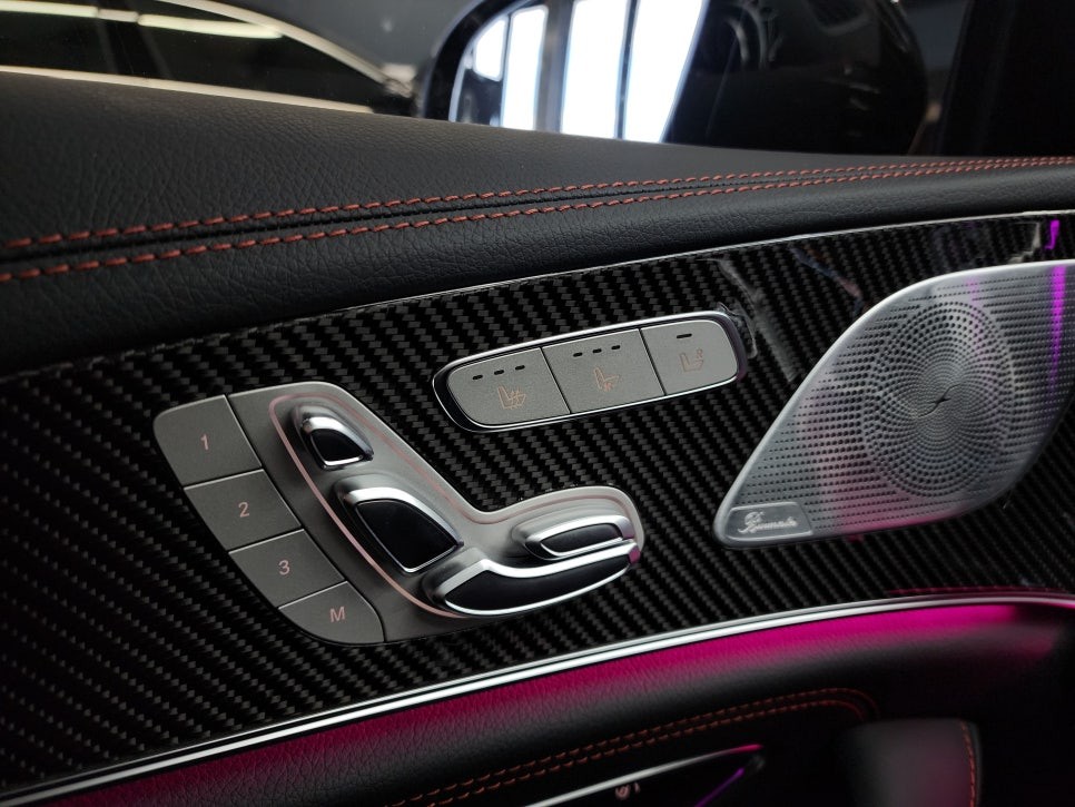 벤츠 cls53amg - R버튼 &  2열송풍구엠비언트