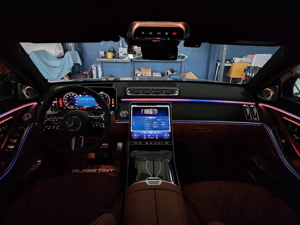 벤츠 S400d 액티브엠비언트 & 4d부메스터 " 감성 드라이빙을 위한 필수 패키지 시공 "