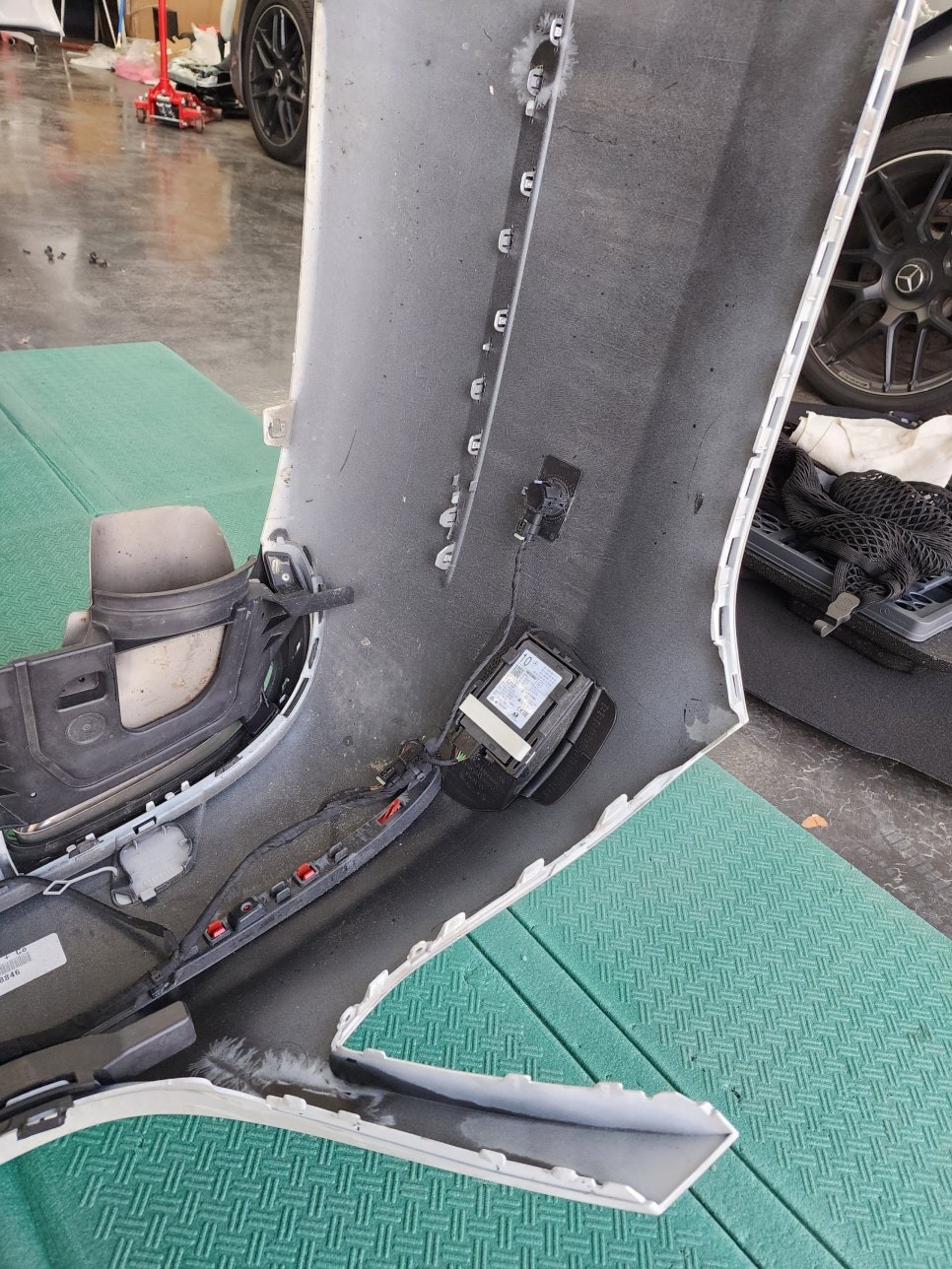 벤츠E300ex - 23p ' 반자율주행 '으로 편안한 드라이빙을 즐겨보세요.