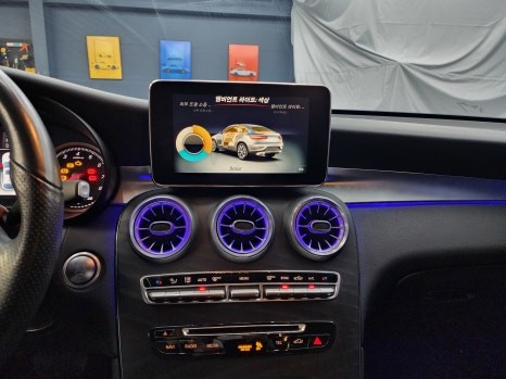 전남 벤츠 레트로핏 ] 벤츠 Glc300 - 64색 컬러확장 및 광량업 / 송풍구, 데시보드 엠비언트추가 / 3D부메스터