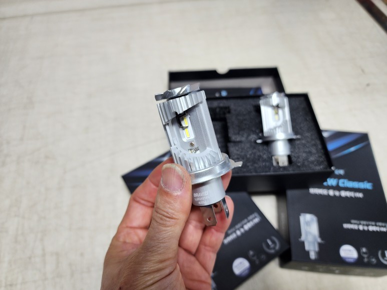 코란도스포츠 자동차검사 통과되는 헤드라이트 전조등 LED H4 규격 차량 브라비오 올뉴클래식 설치 후 인증 등록 완료 - 서울 가자카 / 서울 양천, 강서, 목동