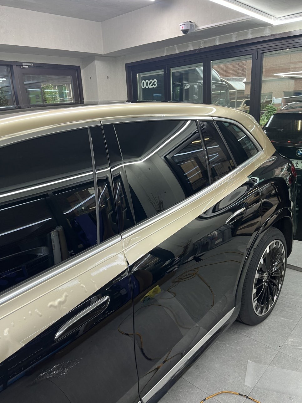 벤츠 EQS 투톤랩핑, EQS580 마이바흐 칼라하리 골드 스타일로 완벽 변신! / 송파구 가락동