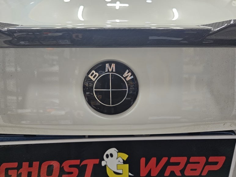 BMW I5 | 엠블럼 및 레터링 교체  | 고양랩핑/일산랩핑/파주랩핑/강서랩핑/은평랩핑 / 고양 일산 덕양구