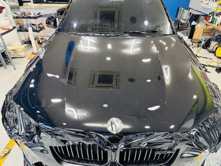 [고양 일산 파주 랩핑] BMW X4의 묵직한 카리스마! 전체 유광 블랙 랩핑 & 블랙 PPF 루프스킨 / 고양 일산 덕양구