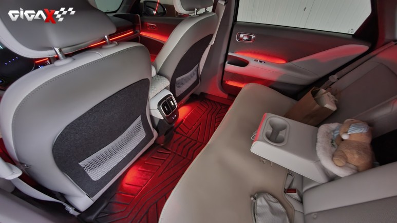 아이오닉6 비노출 엠비언트, 전기차답게 모던스러운 실내분위기 연출~ / 현대 / 아이오닉6 / 청주,대전,천안