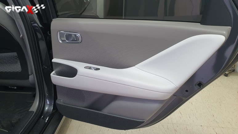 아이오닉6 비노출 엠비언트, 전기차답게 모던스러운 실내분위기 연출~ / 현대 / 아이오닉6 / 청주,대전,천안