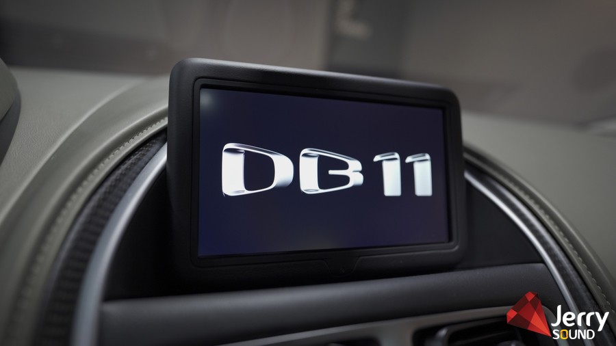 애스턴마틴 DB11 AMR AUX개조와 카플레이 연동