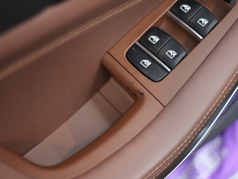 BMW X5 도어트림 플라스틱 손잡이 까짐현상 복원 / 과천 삼부골로