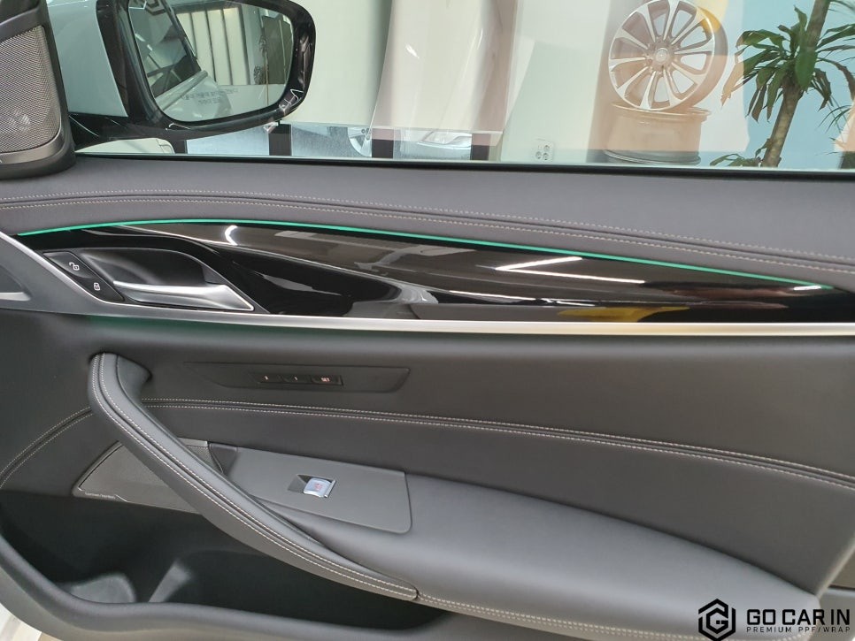 BMW 530i 실내PPF 하이그로시 완벽 보호