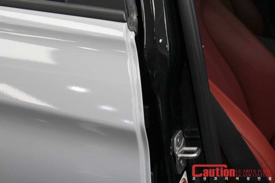 BMW M3 나르도 그레이로 전체랩핑하면 어떨까?