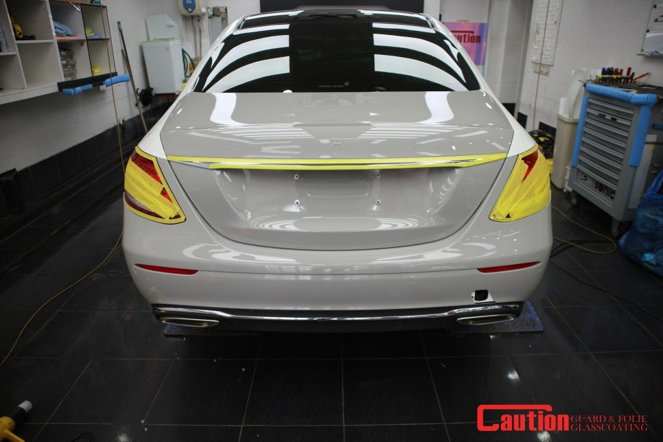 벤츠 E400 고광택 초코그레이 전체랩핑 (시멘트컬러) / 동대문,광진구,중랑구