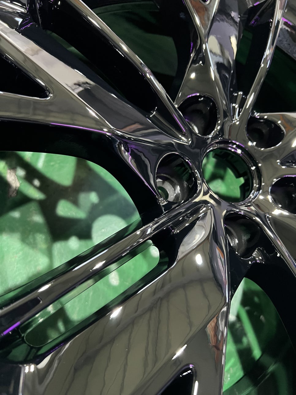 대구 휠복원 대구 휠도색 대구 자동차 휠수리 잘하는 곳 휠플레이 타이어 전문[제네시스 GV60 순정 18인치 블랙유광 휠도색 작업입니다.] / 대구 서구 평리동