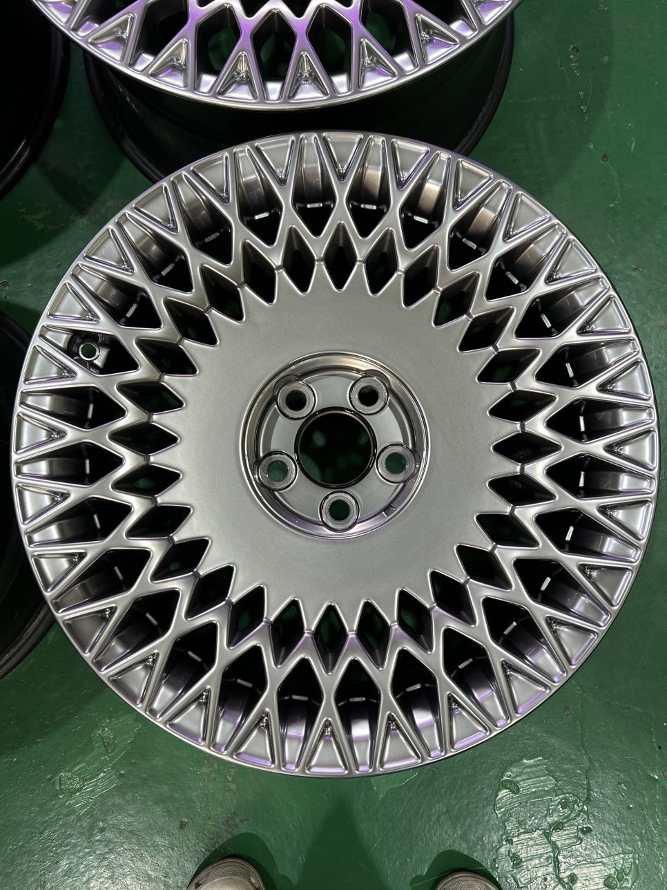 대구 휠복원 대구 휠도색 대구 휠수리 타이어 전문 휠플레이[제네시스 G90 순정 19인치 휠복원 작업입니다.] / 대구 서구 평리동