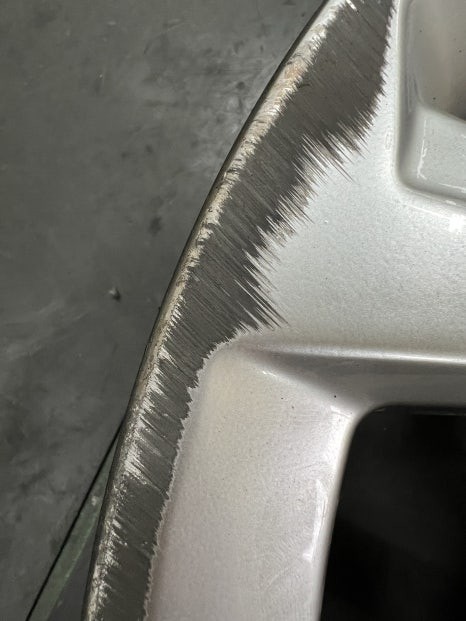 대구 휠복원 대구 휠도색 대구 자동차 휠수리 잘하는 곳 휠플레이 타이어 전문[기아 쏘렌토 mq4 순정 20인치 휠복원 작업입니다.] / 대구 서구 평리동