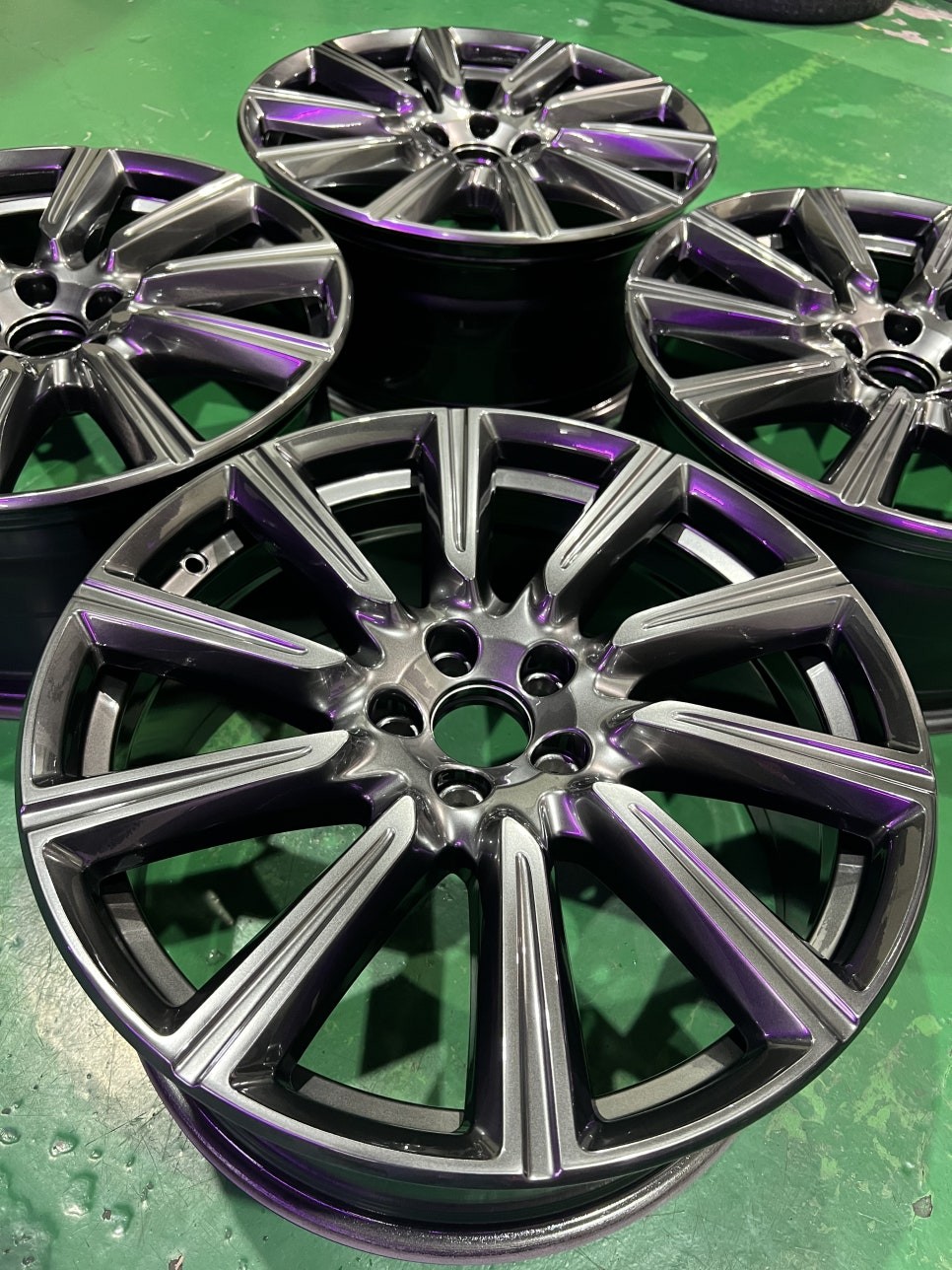 대구 휠복원 대구 휠도색 대구 자동차 휠수리 잘하는 곳 휠플레이 타이어 전문[볼보 S90 순정 19인치 고스트크롬 휠도색 작업입니다.] / 대구 서구 평리동