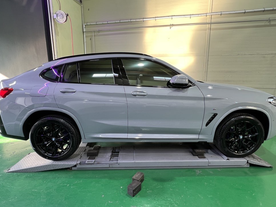 대구 휠복원 대구 휠도색 대구 휠수리 타이어 전문 휠플레이[BMW X4 순정 19인치 블랙유광 휠도색 작업입니다.]
