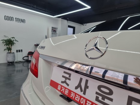 (2012 w212) 벤츠 e300 와이드모니터 12.3인치 m2c 200a 안드로이드 네비게이션 장착후기 / 부산 연제구